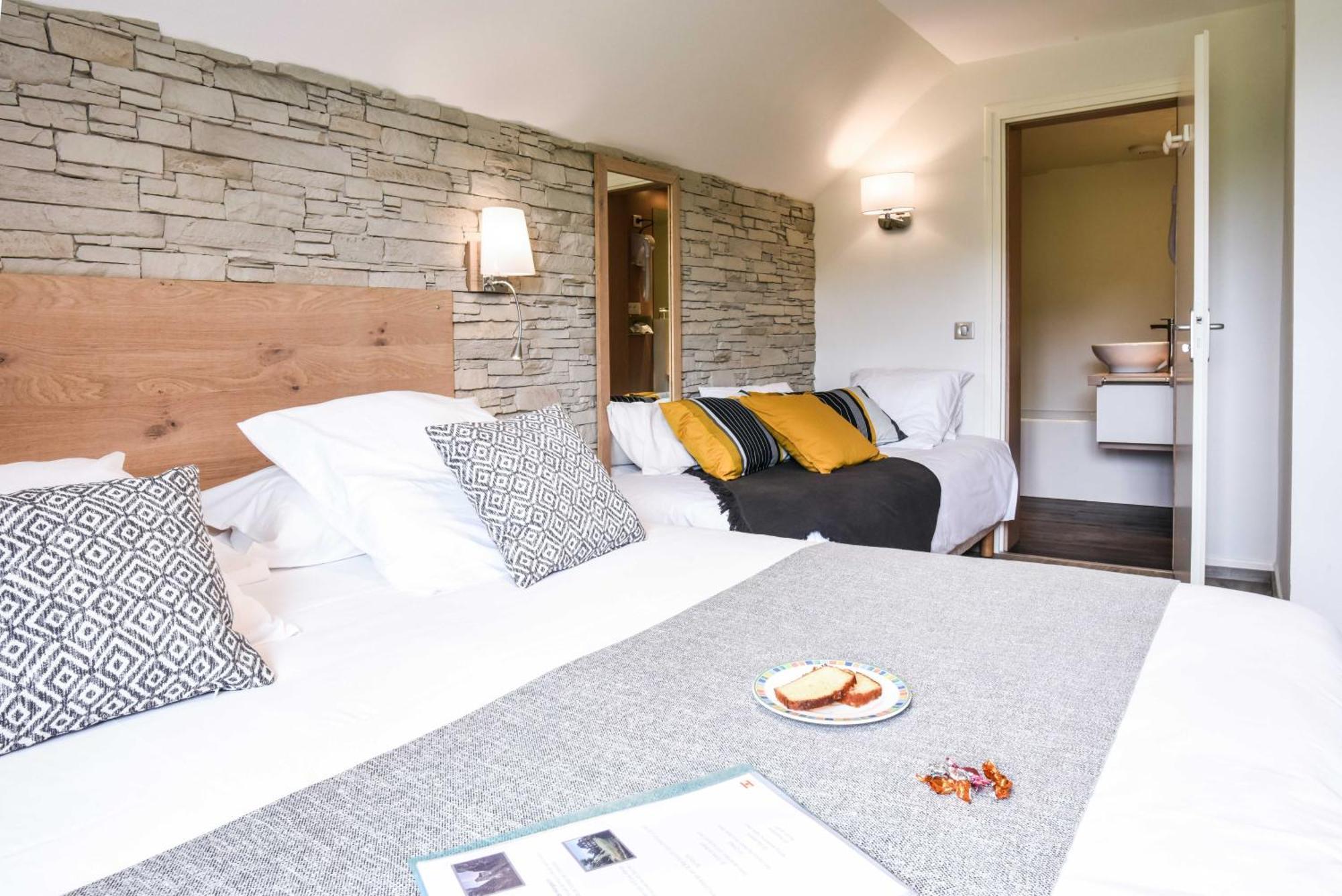 Logis Auberge Du Relais - Hotel & Restaurant Berenx Bagian luar foto
