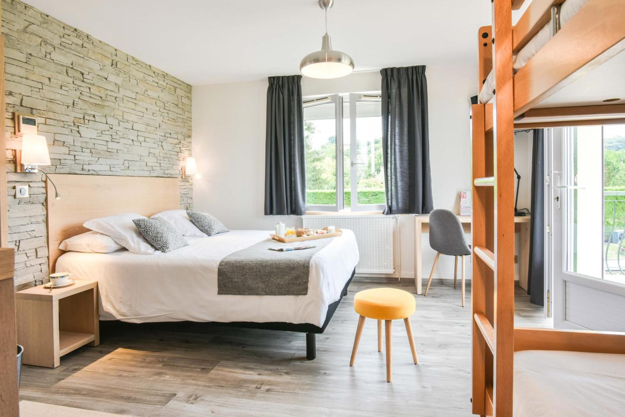 Logis Auberge Du Relais - Hotel & Restaurant Berenx Bagian luar foto