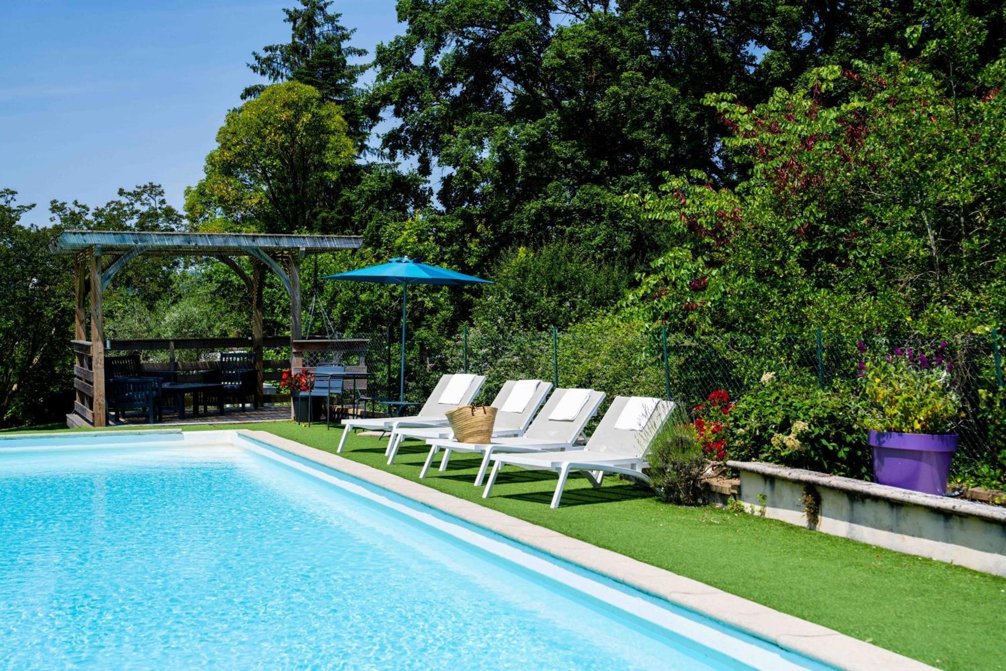 Logis Auberge Du Relais - Hotel & Restaurant Berenx Bagian luar foto