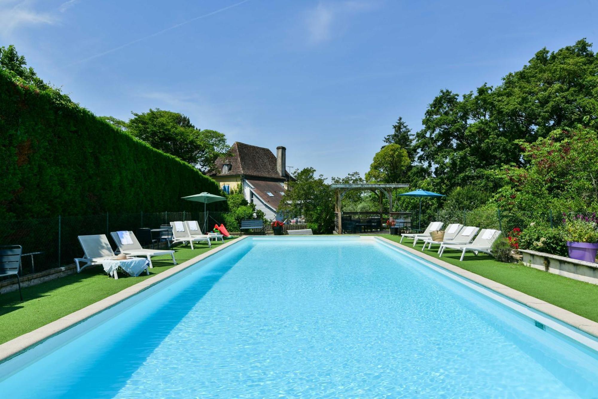 Logis Auberge Du Relais - Hotel & Restaurant Berenx Bagian luar foto