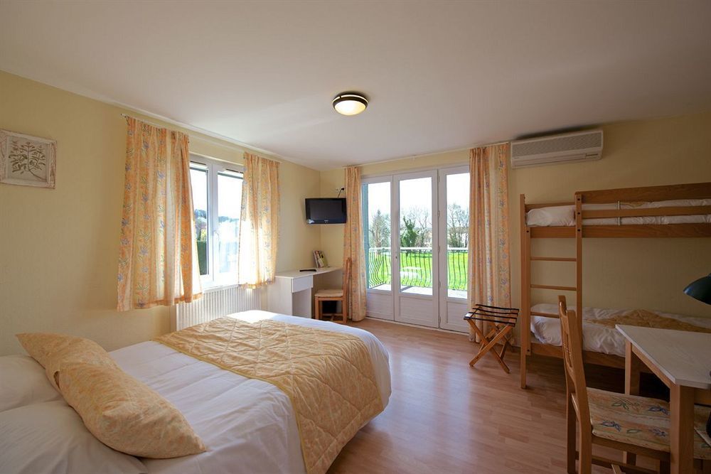 Logis Auberge Du Relais - Hotel & Restaurant Berenx Bagian luar foto