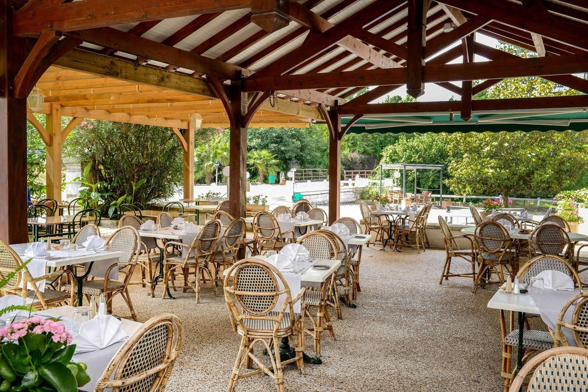 Logis Auberge Du Relais - Hotel & Restaurant Berenx Bagian luar foto